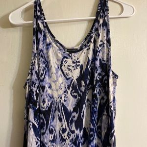 Sleeveless navy and white top